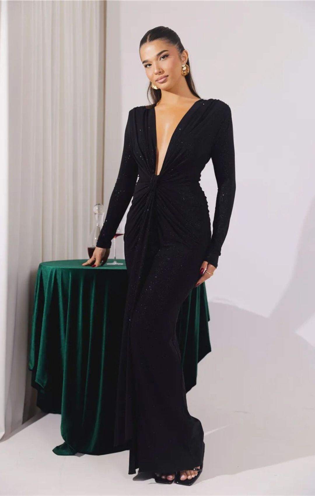 Robe Élixir – L’Alliance Parfaite du Glamour et de la Sophistication