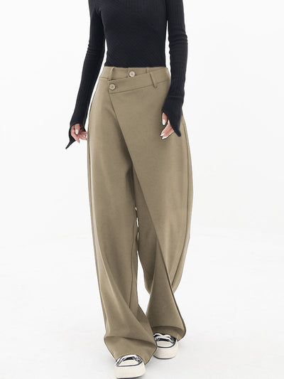 Pantalon large avec boutons superposés asymétriques