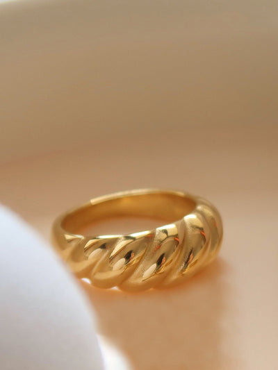 Bague à motif de chanvre