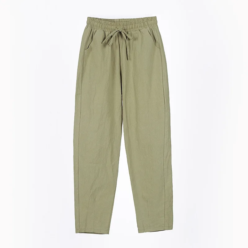 Casual Elegance: Straight Trousers in Cotton and Linen